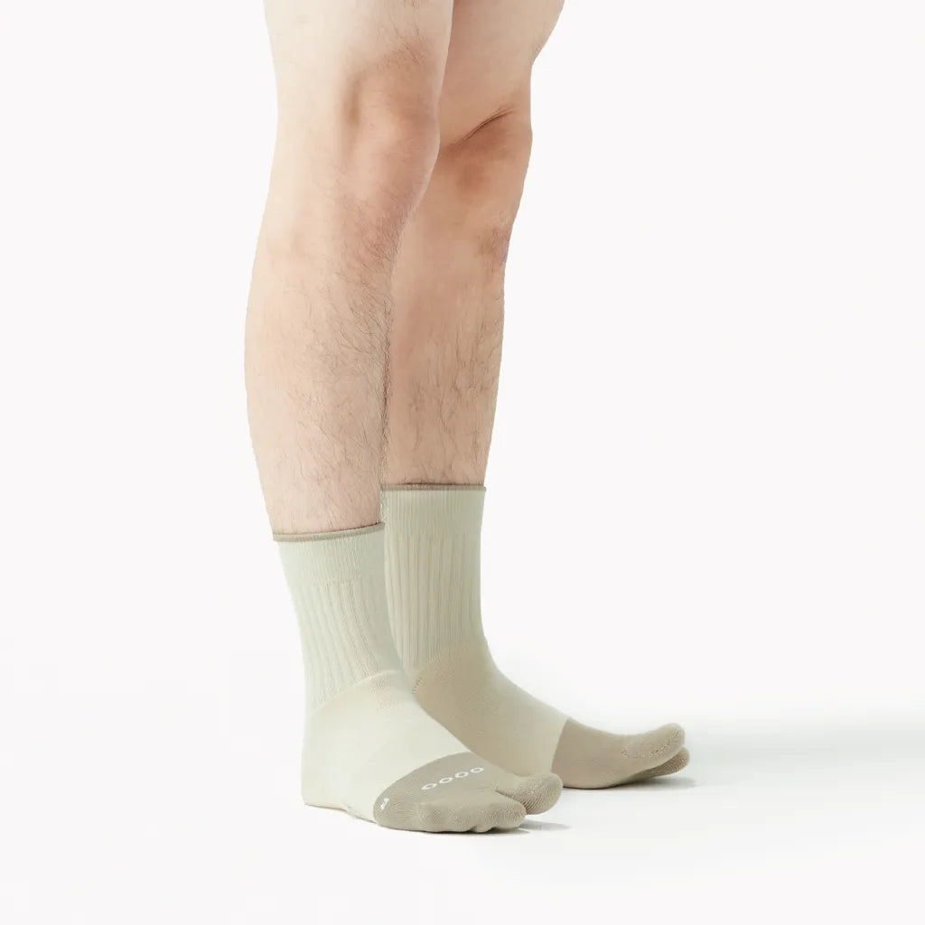 Essential | Basic Tabi Mid Socks | Hazel Wood/ Raw Yarn