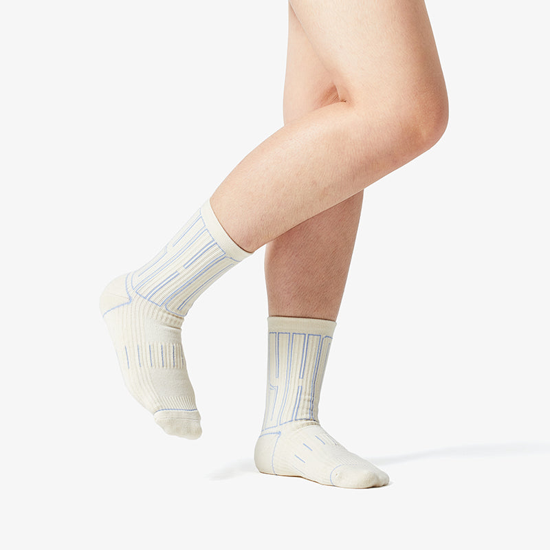 HOLIDAY, EVERYDAY | Holiday | Beach Oasis | Patterned Performance Crew Socks